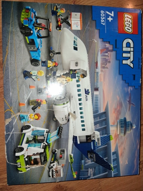 LEGO City Samolot pasażerski 60367 Lotnisko POWYSTAWOWY