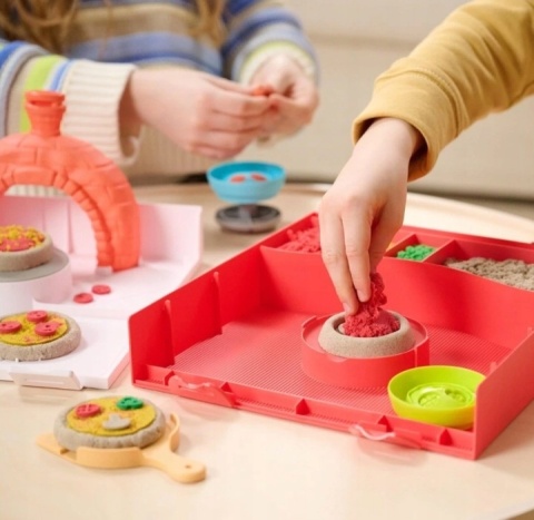 Piasek Kinetyczny Zestaw do pizzy z akcesoriami Making Pizza Kinetic Sand NOWY