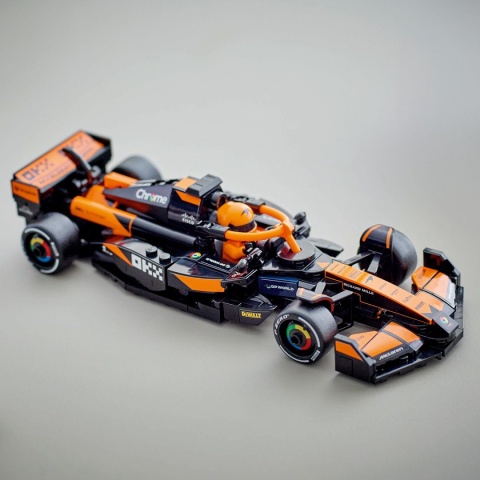 LEGO Speed Champions Bolid F1 McLaren Team MCL38 77251 POWYSTAWOWY