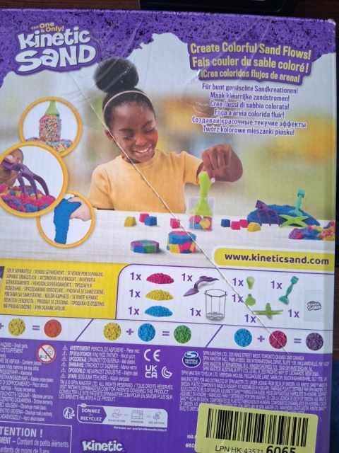 Piasek kinetyczny Spin Master 3 kol. + akcesoria POWYSTAWOWY